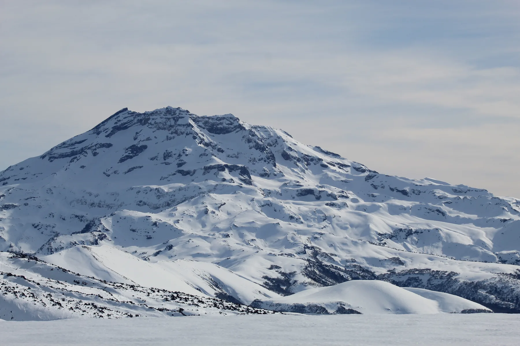 Vista invernal del Volcán Tolhuaca